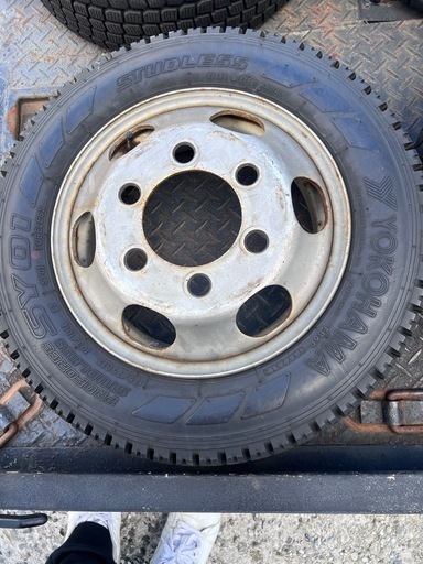 トラック用のタイヤ LT 175/75R15 6本セット ホイール付き