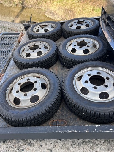 トラック用のタイヤ LT 175/75R15 6本セット ホイール付き