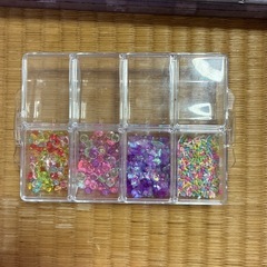 ペンケース、お名前スタンプ、ビーズの画像