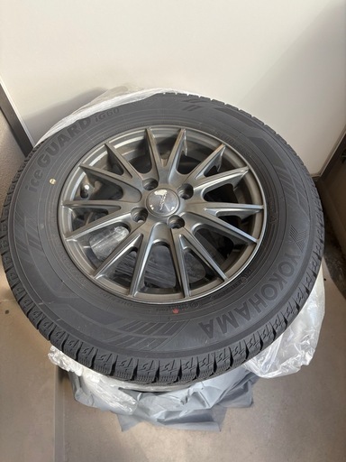 185/70R14スタッドレスタイヤ4本ホイール付