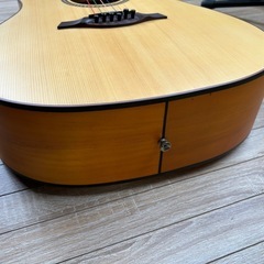 ①アコースティックギターの画像