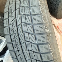 スタッドレスタイヤ付アルミホイールの画像