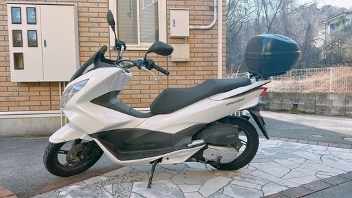 (商談中)PCX125 JF56 2016年式 自賠責R10年まで GIVIリアボックス付 走行28000km