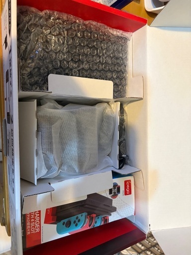 NintendoSwitch+カセット2つ