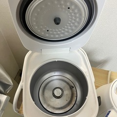 炊飯器　3合　アイリスオーヤマの画像