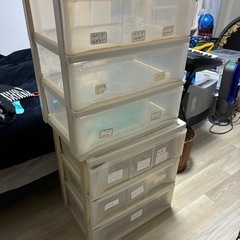 アイリスオーヤマ、クリアケース3段を2つの画像