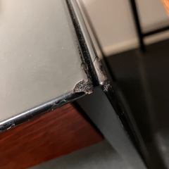 引き出し付きデスク／ブラック＆ウォールナットの画像