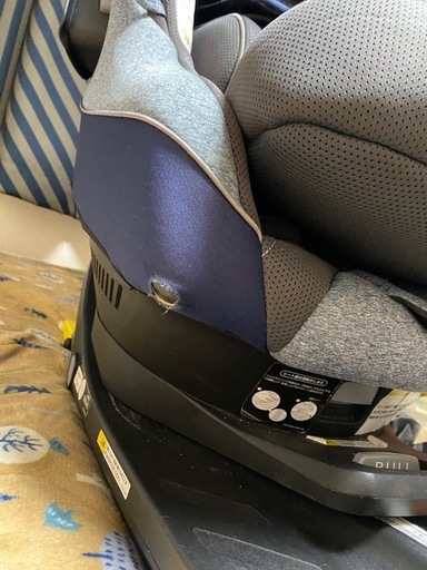 R129対応　チャイルドシート