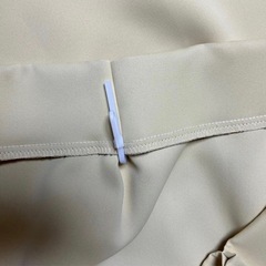 イエローカーテン2枚、レース2枚、計4枚の画像