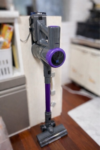 【新品】コードレス掃除機　2枚目の写真見て下さい！
