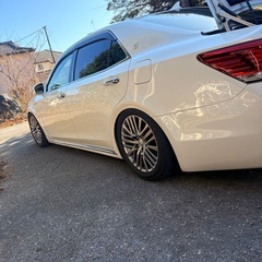 21マジェスタ純正タイヤホイールの画像