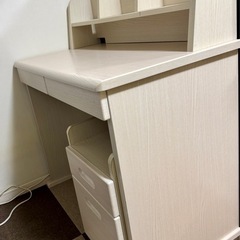 譲ります　ニトリ　勉強机　椅子　袖机セット
の画像