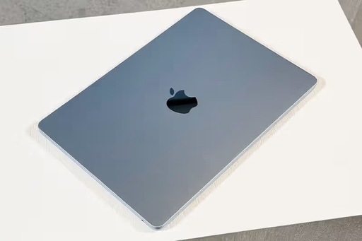 【極美品】 Apple MacBook Air M4 13インチ スカイブルー