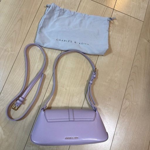 CHARLES & KEITH ショルダーバッグ 新品未使用