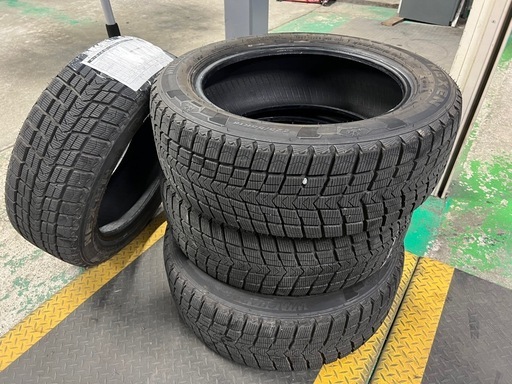スタッドレスタイヤ4本セット  225 55R/18