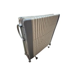 無料！折りたたみ式ベット
の画像