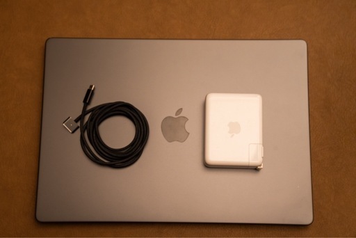 MacBook Pro 16インチ M3 Pro / メモリ36GB 