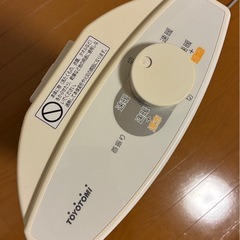 トヨトミ　電気ストーブ　EWH-CS100M 2022年製の画像