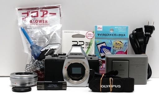 OLYMPUS OM-D E-M5 ミラーレスカメラ パンケーキレンズ