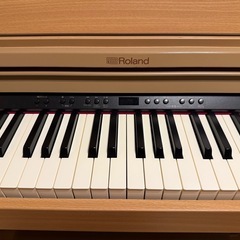 Roland《RP501》電子ピアノの画像