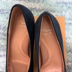 【Menue】スエード ポインテッドトゥパンプスの画像