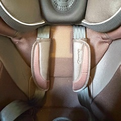 【回転式】Combi ネルーム NC-570 新生児OK チャイルドシートの画像