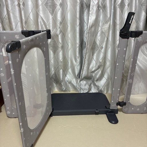 日本育児 おくだけとおせんぼ おくトビラ Sきのみグレー　幅82〜122cm