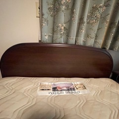 ベッドフレームの画像