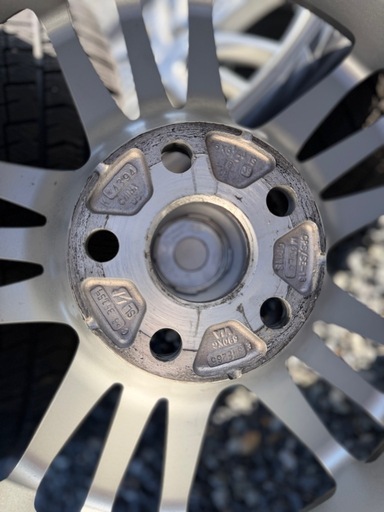 205/60r16スタッドレス