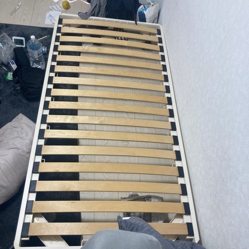 無印のベッド下の骨組み