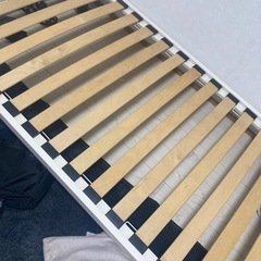 無印のベッド下の骨組みの画像