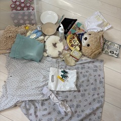 使用済みリップ、衣類などまとめ売り、他の投稿の物も追加料金なくお持ち帰り可能の画像