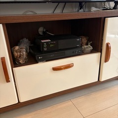 テレビ台の画像