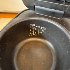 TOSHIBA  炊飯器　3合炊きの画像