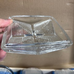 ガラスコップ、皿セット
の画像