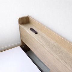 ダブルベッドフレーム　寝具の画像