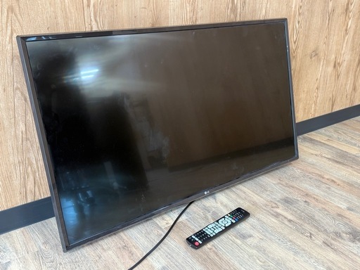 壁掛けテレビ