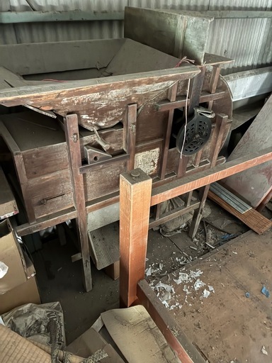 むかしの農機具2点