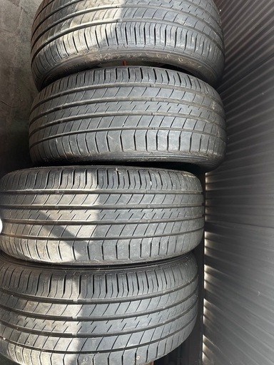 18インチ　タイヤ　235/50 R18
