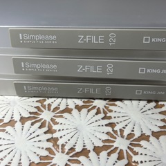 販売中🪩A4 バインダー　3ヶセットの画像