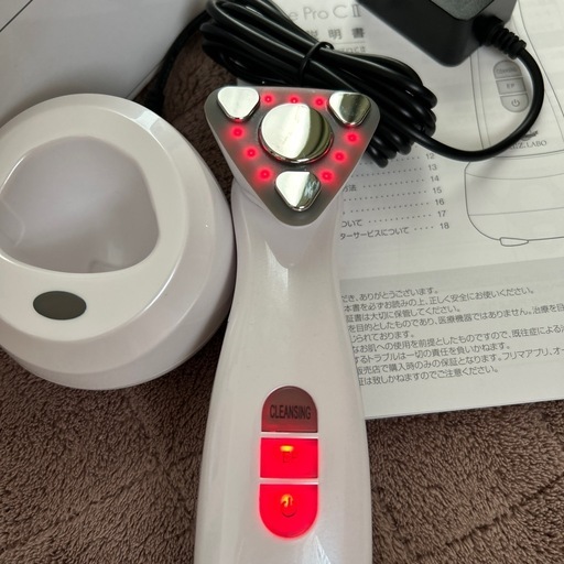 ほぼ新品、シーズラボ
美顔器