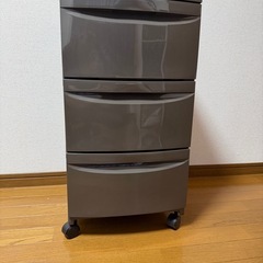 衣装ケースの画像