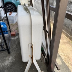 灯油タンク　
多分90ℓの画像