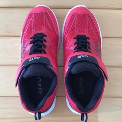 スニーカー　23.5センチの画像