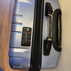 機内持ち込みスーツケースの画像