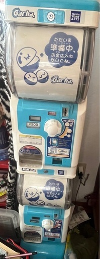 ガチャガチャ　本体　