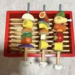 マザーガーデン おままごと いちご柄BBQセットとしろたんBBQセットの画像