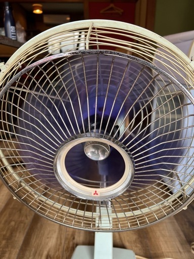 【値下】三菱扇風機 稼働確認済 ブルー系 昭和レトロ  城南区七隈駅付近 駐車場あり