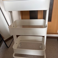 IKEA RÅSKOG（ロースコグ）ワゴン ホワイト キャスター付き✨の画像