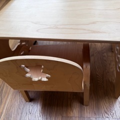 ヤトミ（YATOMI）のキコリの小イスとテーブルのセット木製子ども用の画像